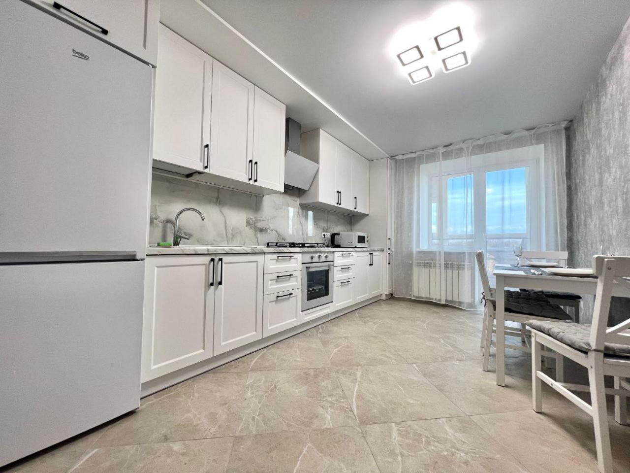 Apartpoltava: Panoramic New By Korpusnyi Park Apartment *